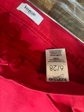 SIZE 6 KENSIE Red Shorts