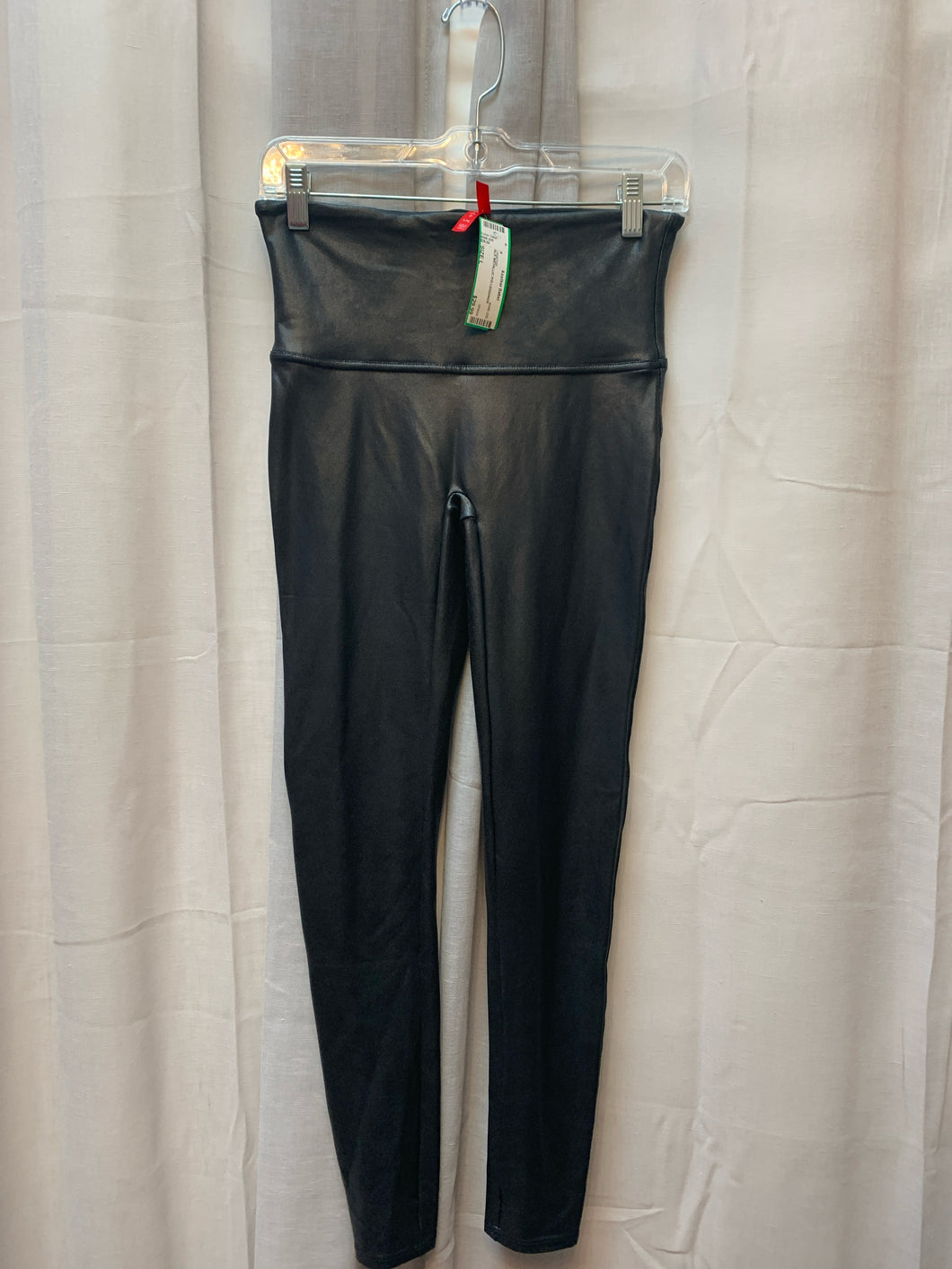 Size L SPANX Leggings.