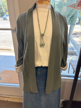 Size M CACTUS + PEARL Olive cardigan