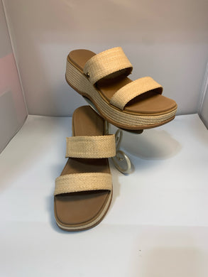 SIZE 10 SO Sandals