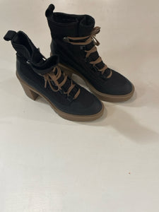 SIZE 9 DOLCE VITA Booties