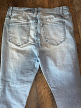 SIZE 13 PINK LILY LIGHT WASH Jeans