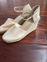 SIZE 9 H & M Sandals