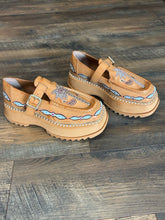 SIZE 9.5 FARM RIO Loafers
