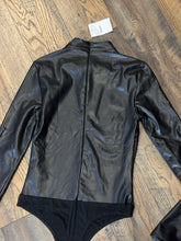 SIZE M FOREVER 21 Tops