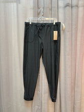 SIZE L ALBION BLK WHT Pants
