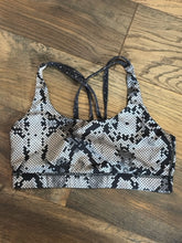 SIZE 8 LULULEMON Sports Bra Active Wear