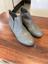 SIZE 9.5 SUN + STONE Booties