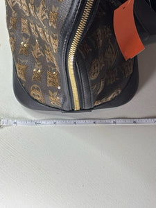 LOUIS VUITTON Tote