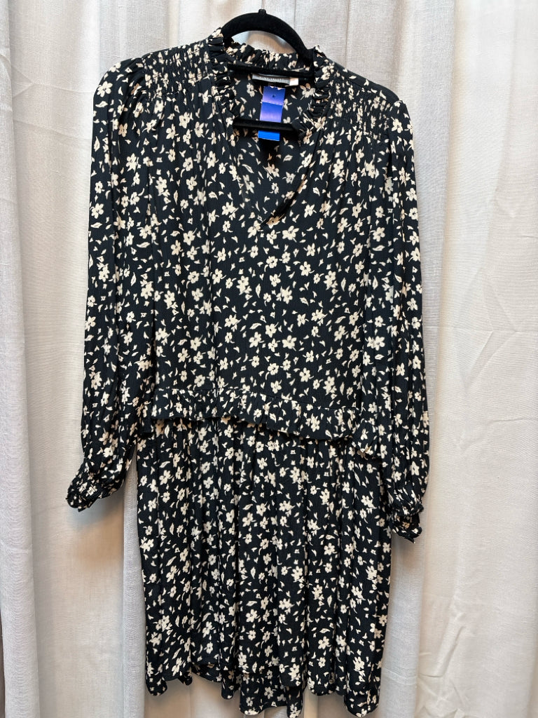 SIZE 10 MINT VELVET Dress