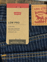 SIZE 5 LEVI DARK WASH Jeans