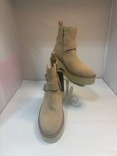 SIZE 9 BLONDO Booties