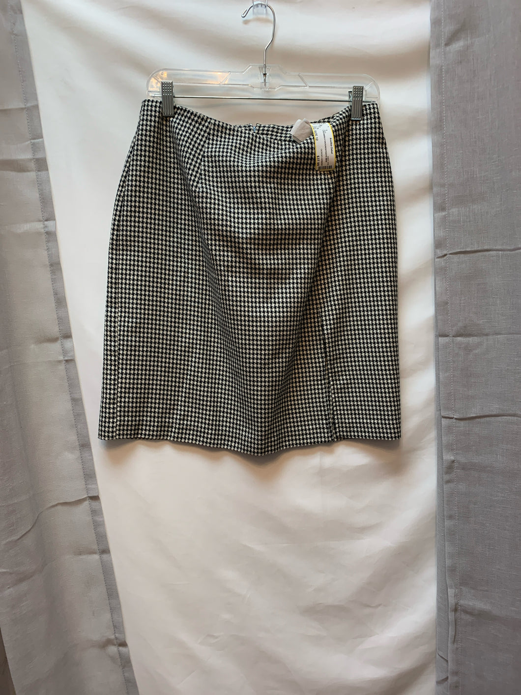 SIZE 12 GIORGIO ARMANI Skirt