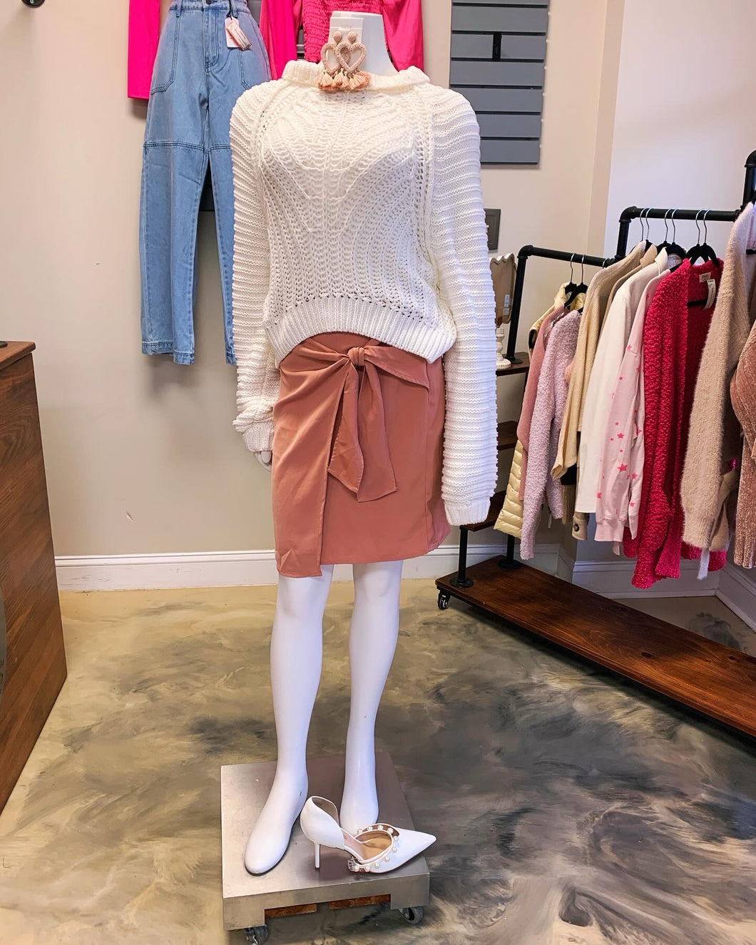 SIZE 6 BANANA REPUBLIC Skirt
