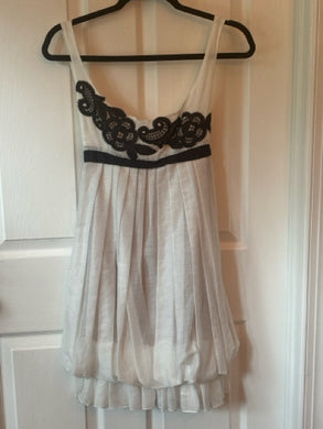 SIZE 4 AMELIA TORO Dress