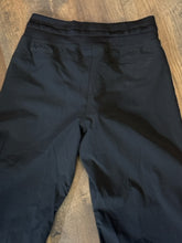 SIZE XS UNDERARMOUR Active Bottoms