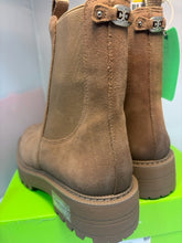 SIZE 8 SAM EDELMAN Boots