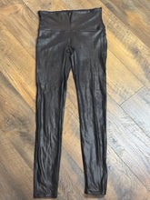 Size M SPANX Leggings.