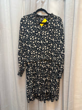 SIZE 6 MINT VELVET BLK IVRY Dress