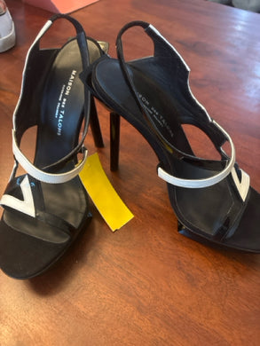 SIZE 9 MAISON DES TALONS Heels