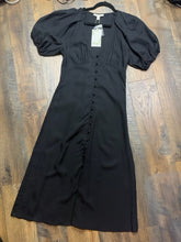 SIZE 8 CHELSEA & VIOLET Black Dress
