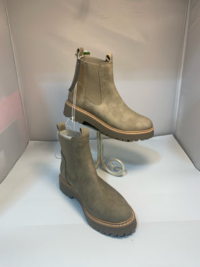 SIZE 7 DOLCE VITA Booties