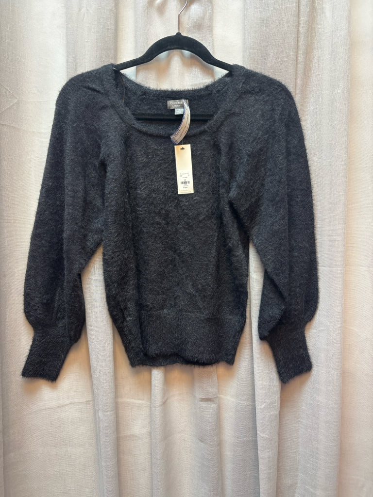 SIZE XS CUPCAKE Sweaters