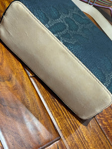CONSUELA Crossbody