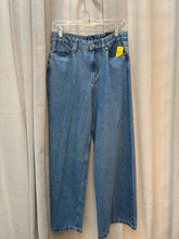 SIZE 6 SCOOP MEDIUM WASH Jeans