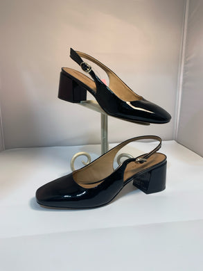 SIZE 10 BERNARDO Heels