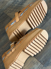 SIZE 9.5 FARM RIO Loafers