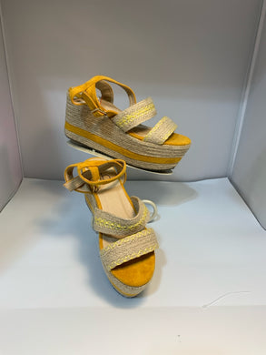 SIZE 8 Sandals