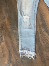 SIZE 13 PINK LILY LIGHT WASH Jeans