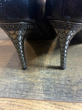 SIZE 8.5 J RENEE' Heels