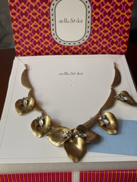 STELLA AND DOT Necklaces