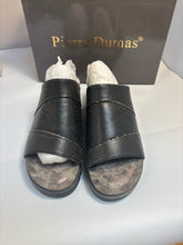 SIZE 8.5 PIERRE DUMAS Sandals