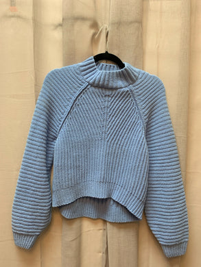 SIZE M ALMOST FAMOUS Sweaters