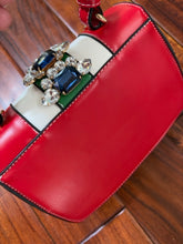 IZZY K Crossbody