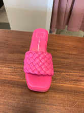 SIZE 8 DOLCE VITA Sandals
