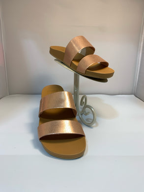SIZE 8 REEF Sandals