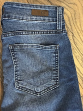 SIZE 8 KUT FROM THE KLOTH Jeans