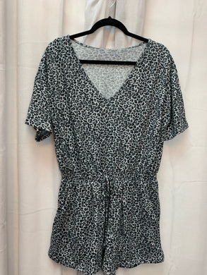 SIZE L UMGEE Rompers