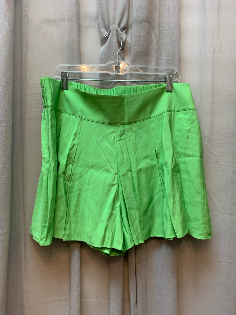 SIZE XL EMILY MCCARTHY Shorts