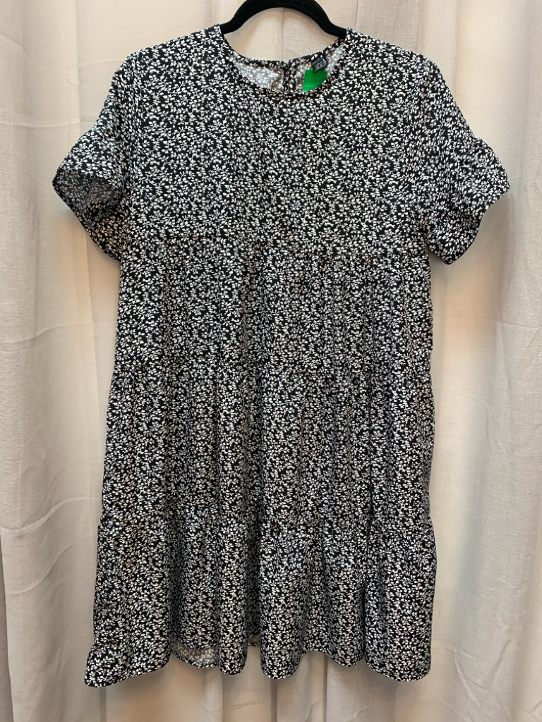 SIZE M Dress