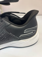 SIZE 9 SKETCHERS Sneakers