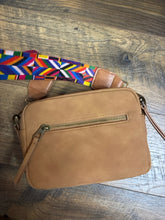 UNIVERSAL THREAD Tote