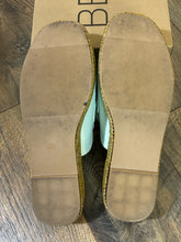 SIZE 9 BEACH BY MATISSE Loafers
