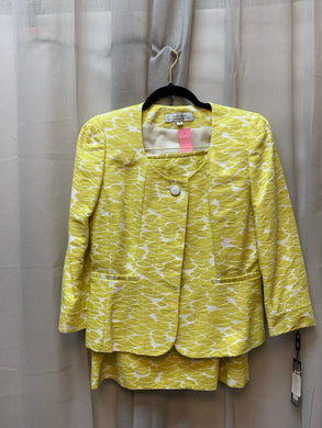 SIZE 8 TAHARI 2Pcs Suits