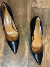 SIZE 8.5 J RENEE' Heels