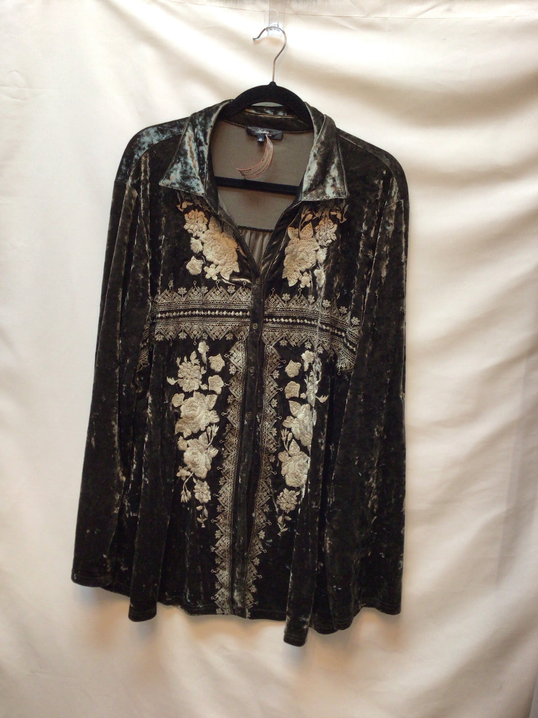 SIZE 3X ANDREE Shirt